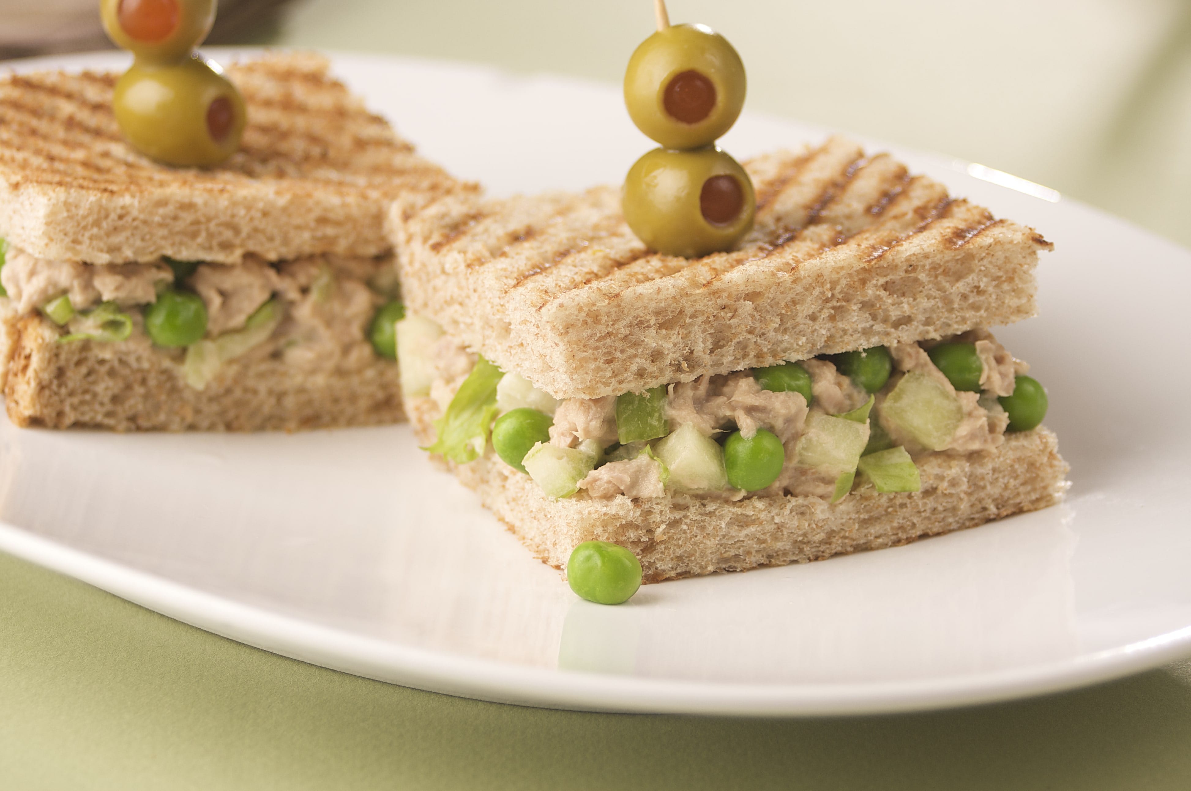 Sandwich de atun gourmet receta