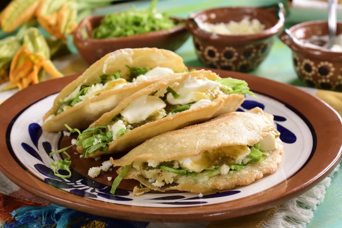 Quesadillas Fritas De Flor De Calabaza