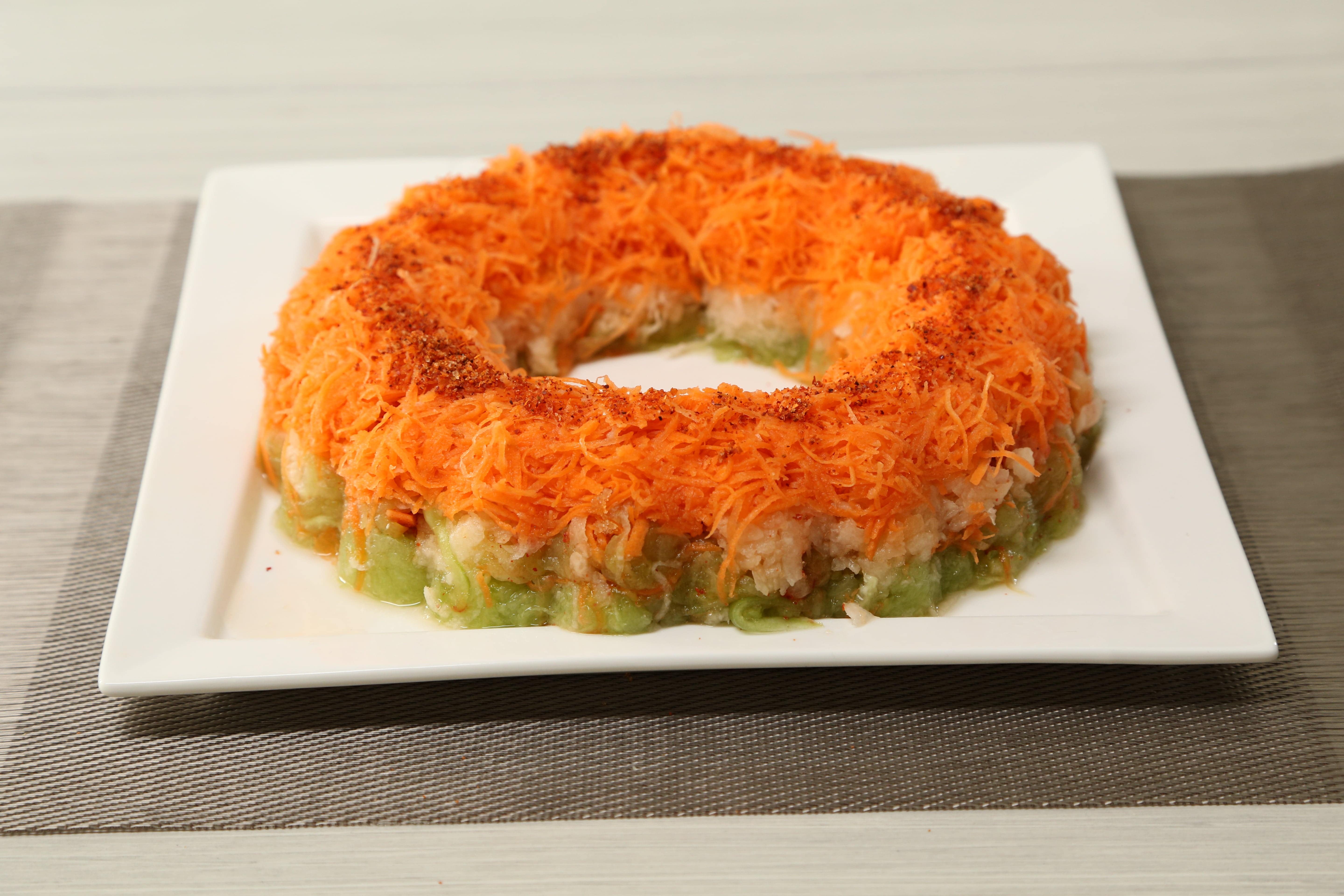 Cómo hacer una rosca de jícama, pepino y zanahoria