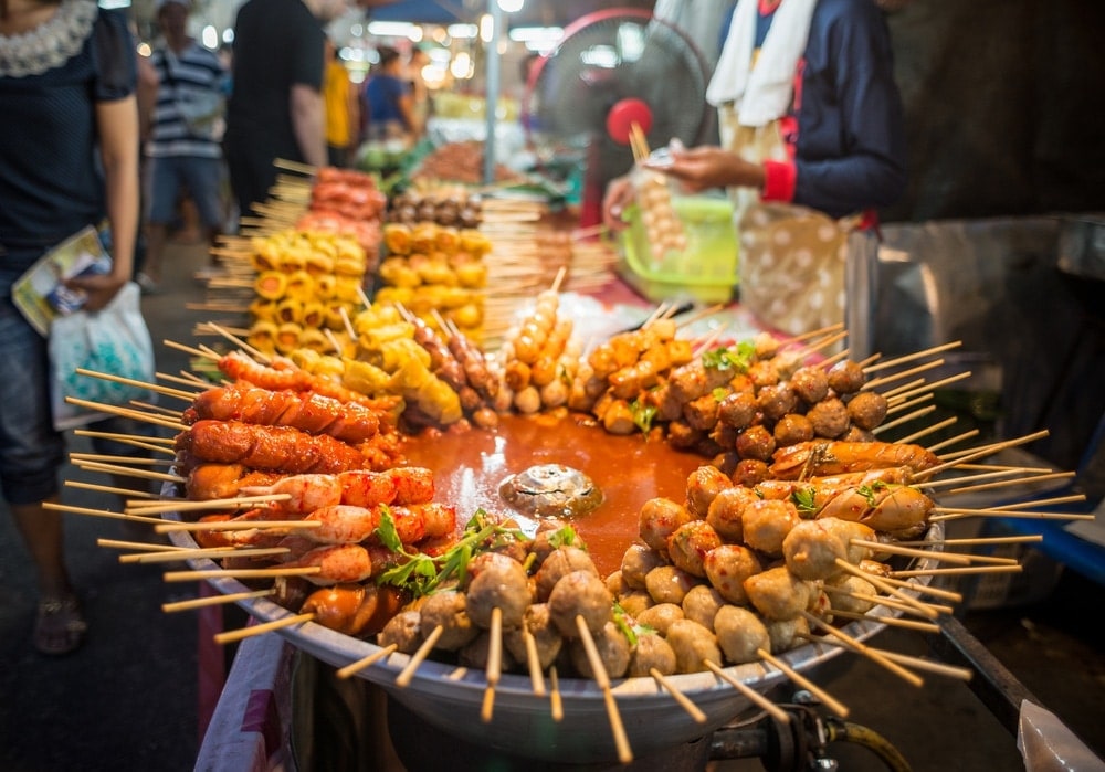 Los 5 platillos más populares de la comida callejera en Asia