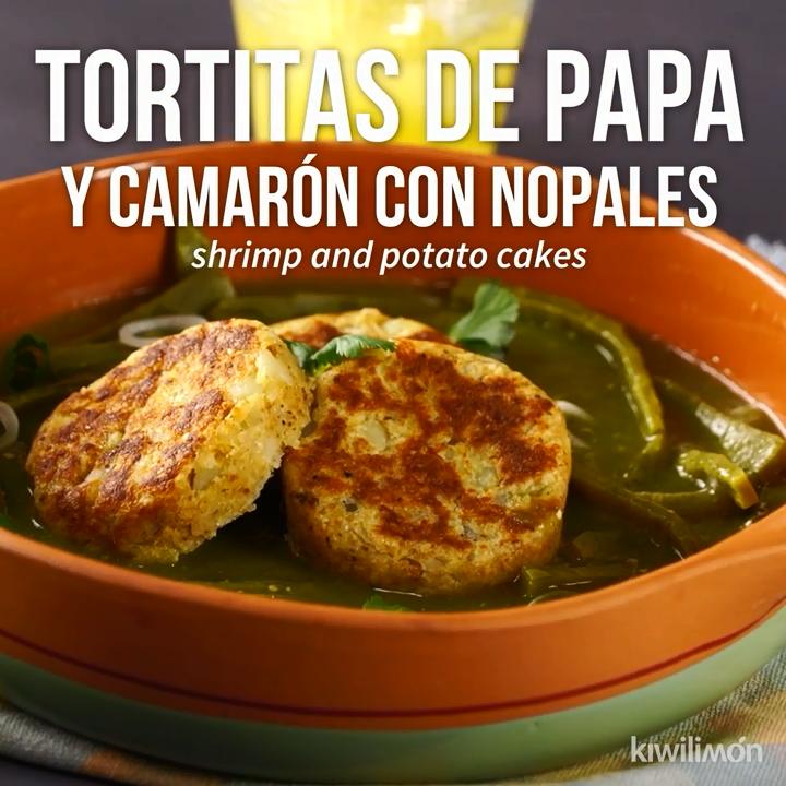 Tortitas de Papa y Camarón con Nopales