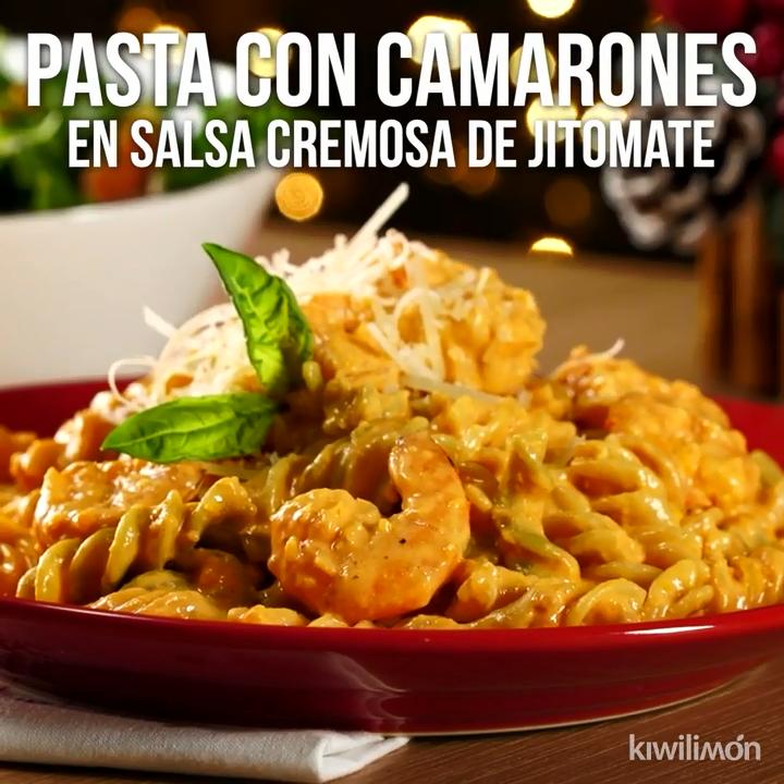 Pasta con Camarones en Salsa Cremosa de Jitomate