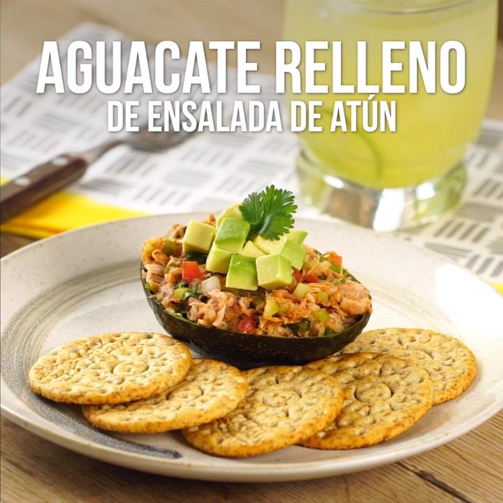 Aguacate Relleno de Ensalada de Atún