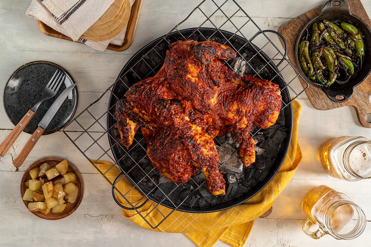 Cómo hacer pollo al carbón adobado?