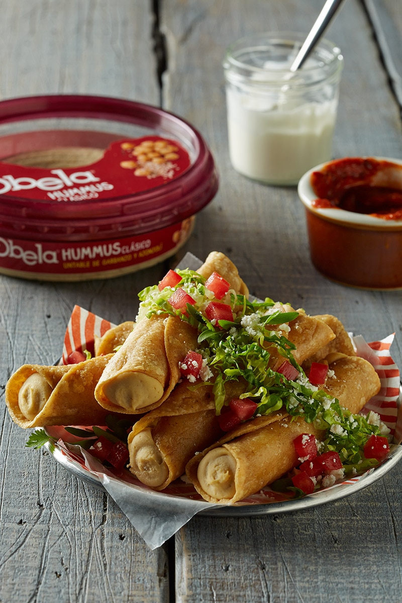 Flautas de Hummus Obela® y Queso