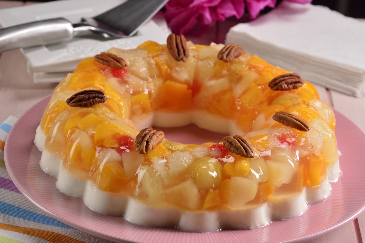 Gelatina de Leche con Mix de Frutas