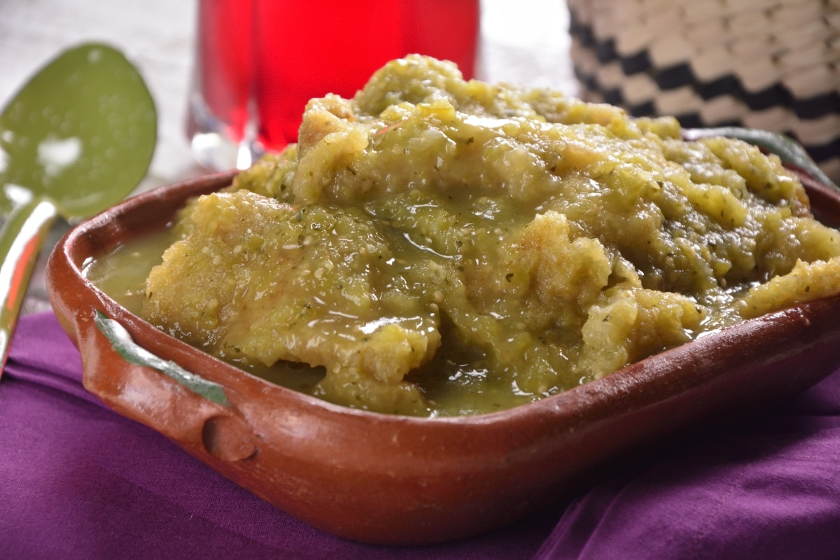 Chicharrón De Cerdo En Salsa Verde