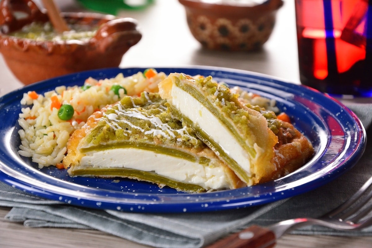 Nopales Rellenos de Queso Panela