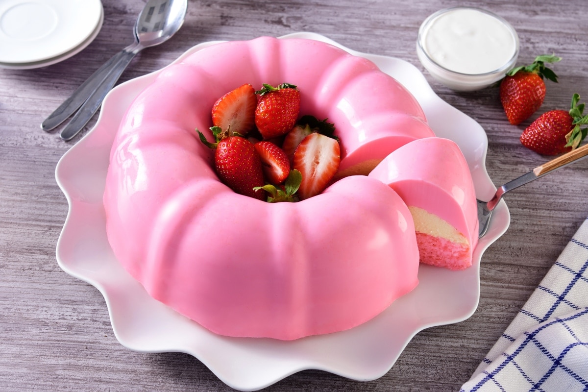 Gelatina Flotante de Fresas con Crema