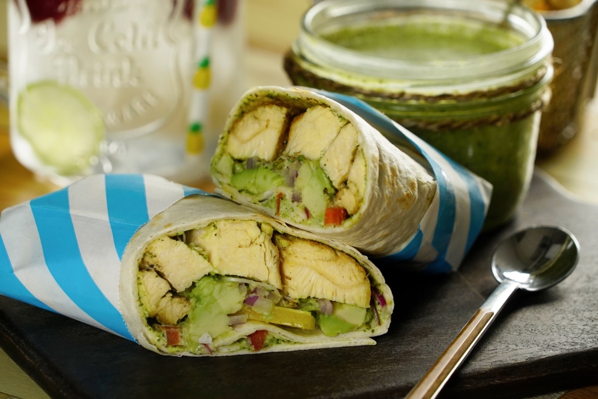 Burrito De Pollo Y Aguacate