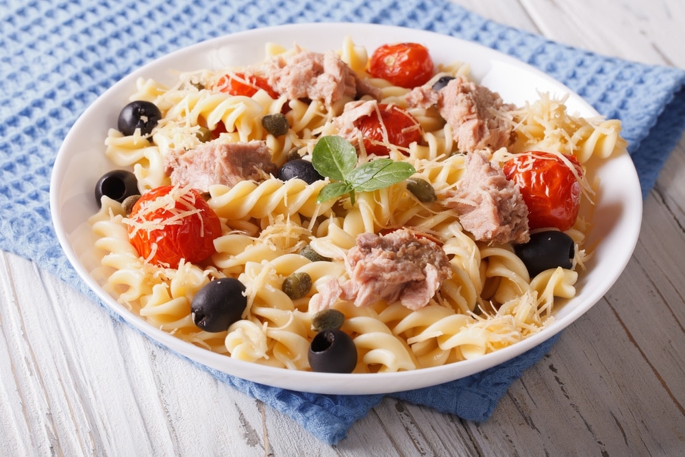 Pasta Con Atún A La Mediterránea