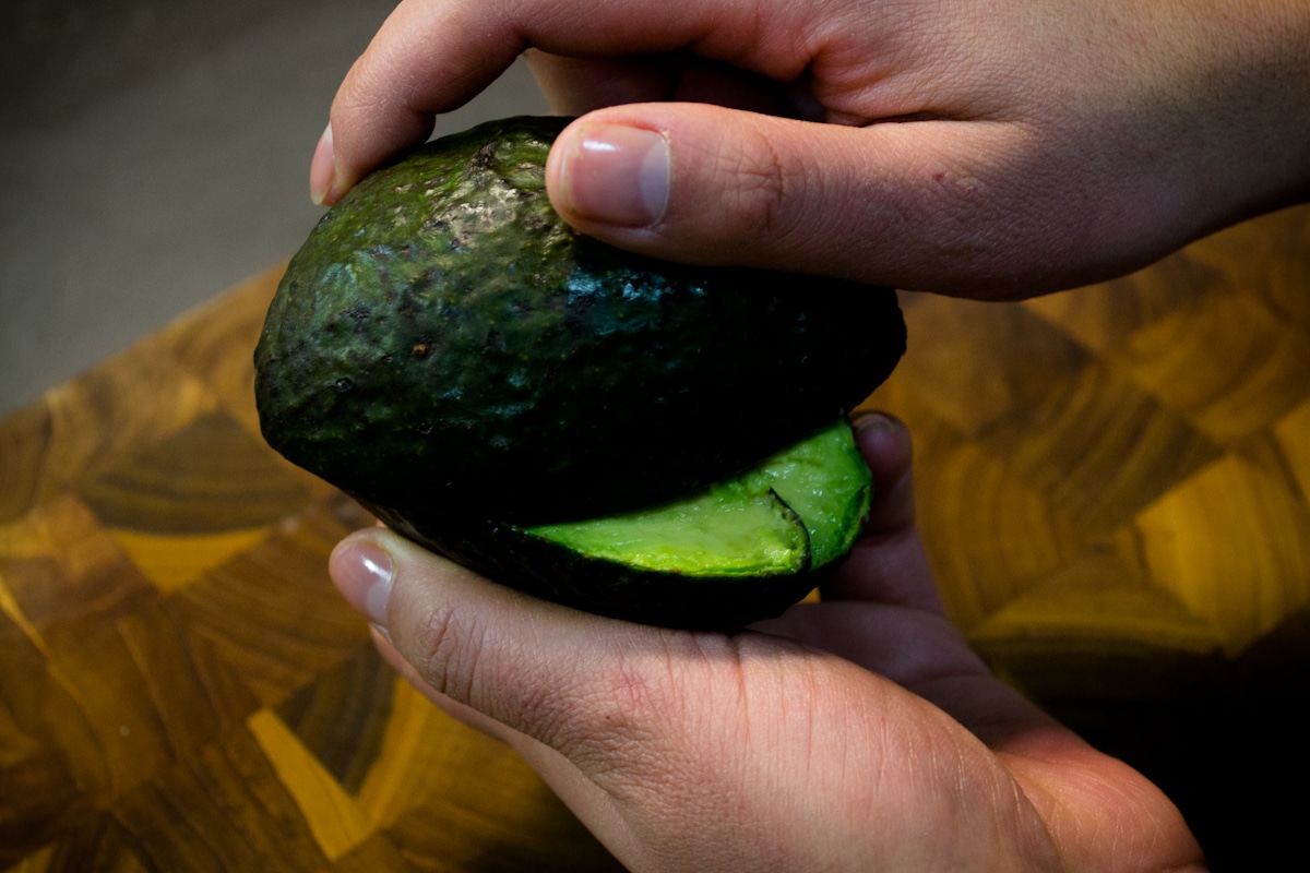 Como cortar aguacate de la mejor manera